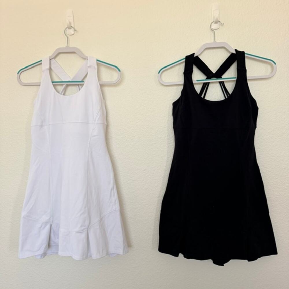 Lot of 2 Zobha Athletic Dresses Shelf Bra Bottom Pleat Black & White Women's 6